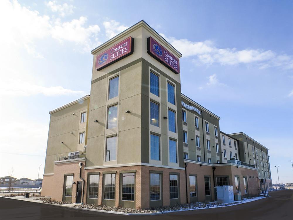 Comfort Suites Regina Exterior photo